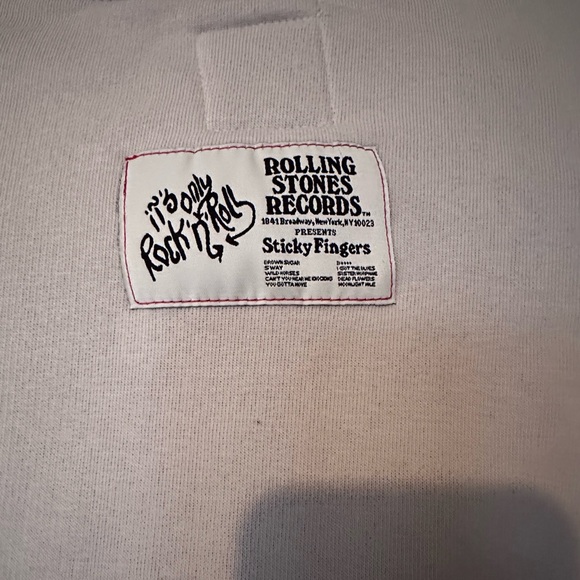 ZARA: ROLLING STONES ® SWEATSHIRT; 13-14 YEARS (64,57 INCHES) |PEARL GRAY; NWT - Picture 4 of 7